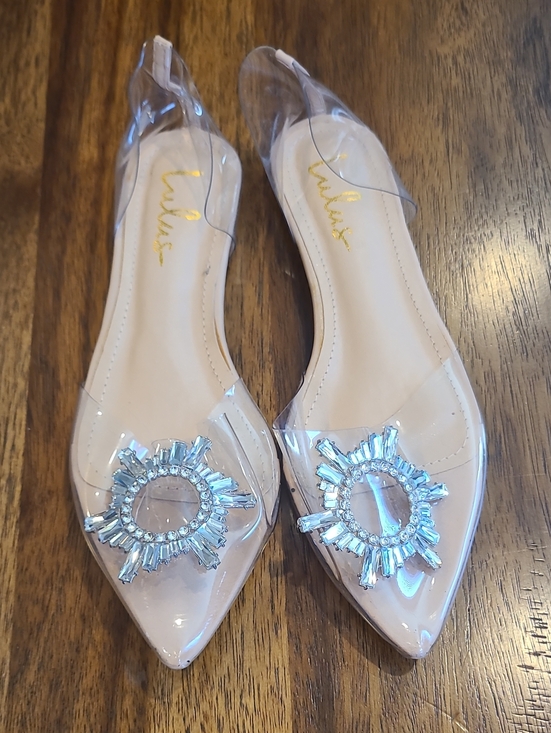 Lulus Shoes - Lulus Myral light nude, pointed toe flats with Rhinestone accents. Size 7.5